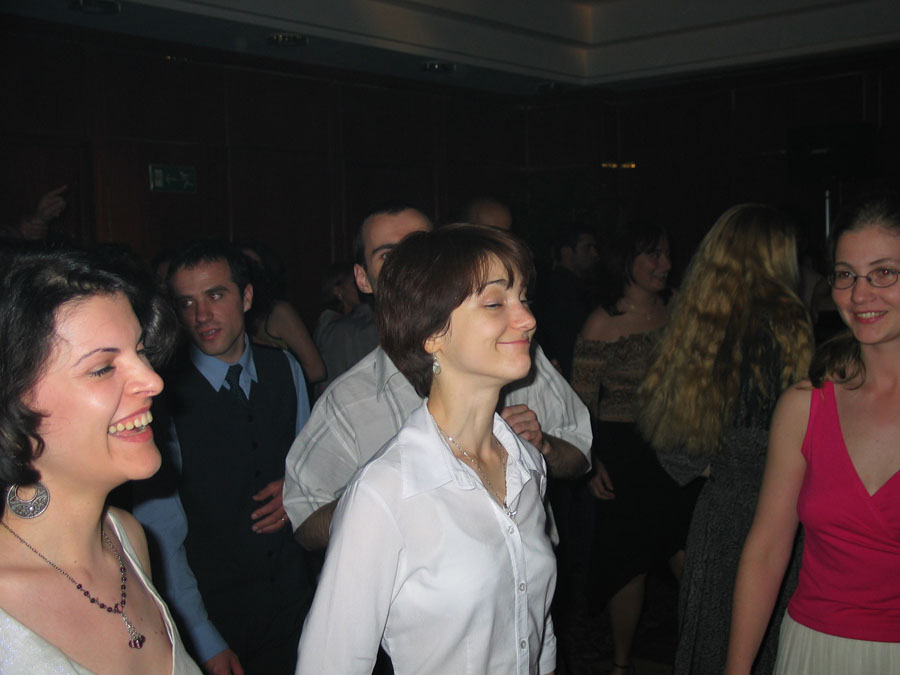Raluca, X si Ioana.jpg